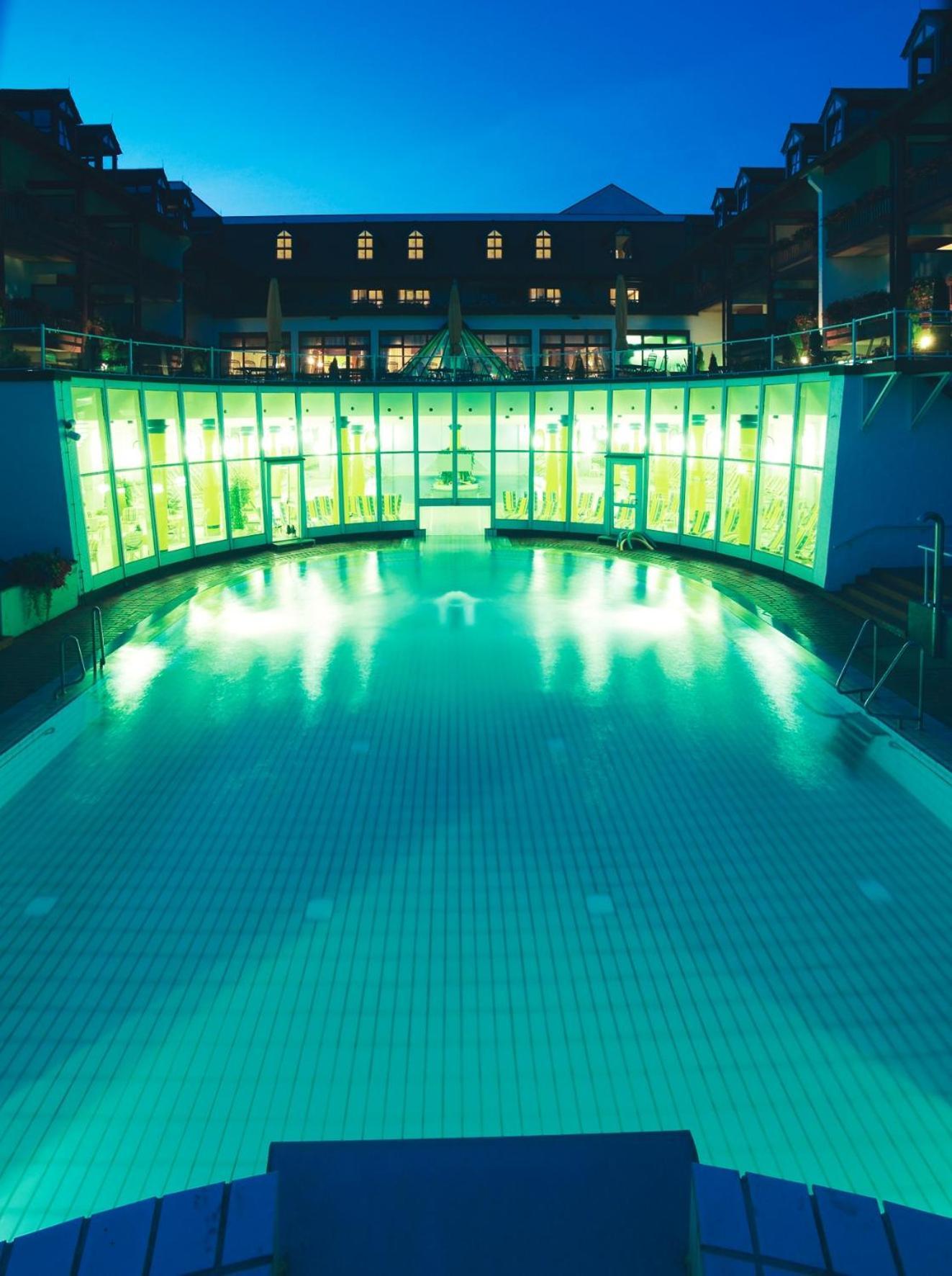 Quellness- und Golfhotel Fürstenhof Bad Griesbach  Exterior foto