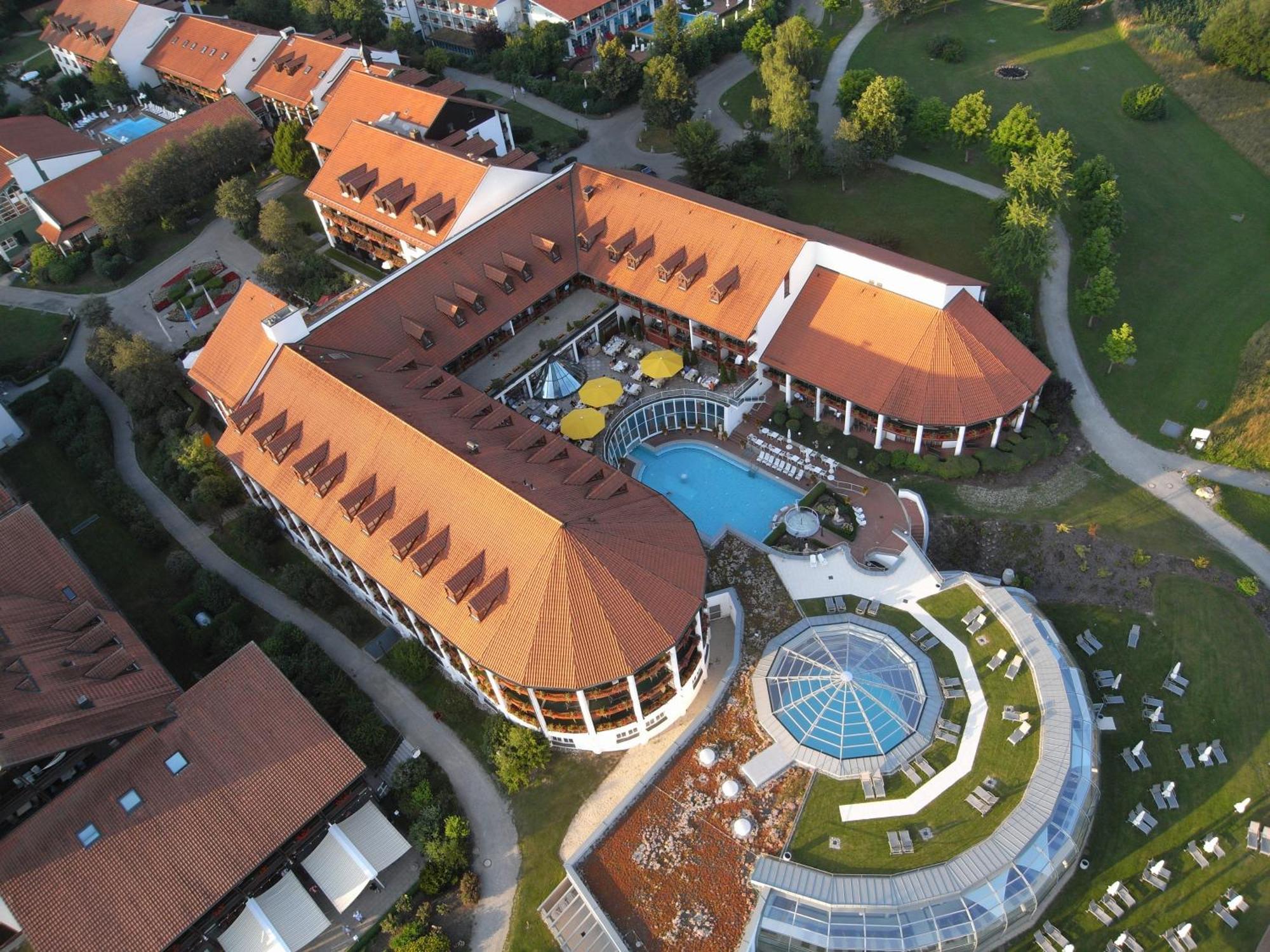 Quellness- und Golfhotel Fürstenhof Bad Griesbach  Exterior foto