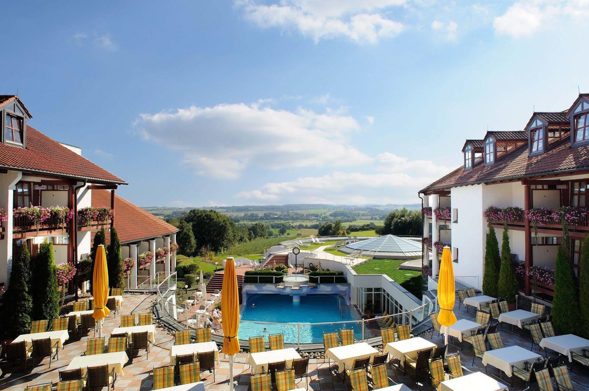 Quellness- und Golfhotel Fürstenhof Bad Griesbach  Exterior foto